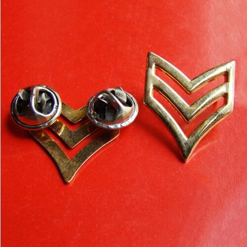 PAIR OF WW2 US ARMY SERGEANT FIRST CLASS PINBACK RANK INSIGNIA PIN BADGE GOLD