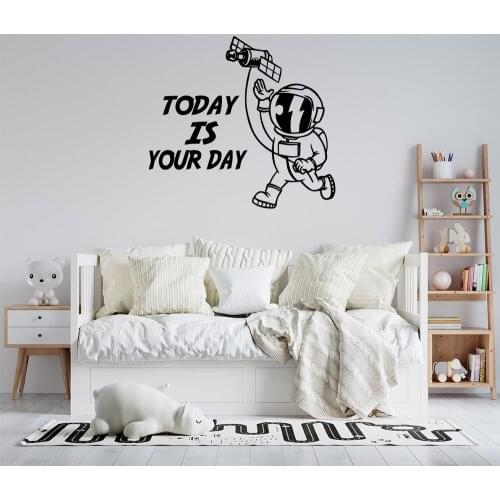 Hot Astronaut Wall Sticker Pvc Wall Stickers Wall Art Wall Paper For Living Room Bedroom Decoration Accessories