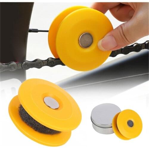 Portable Bicycle Chain Cleaner Magnetic Bicycle Chain Roller Washer Bike Chain Gear Oiler Gadget Bike Accessories Bicycle Care