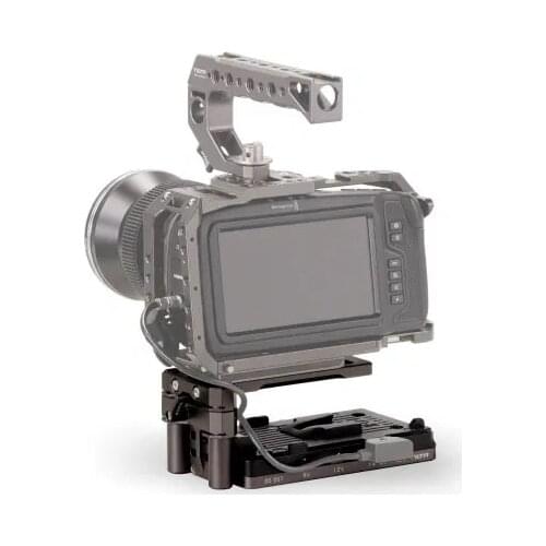 Tiltaing V-Mount Battery Baseplate V2- Tilta Gray accessories attaches directly to the bottom of the half and full camera cages