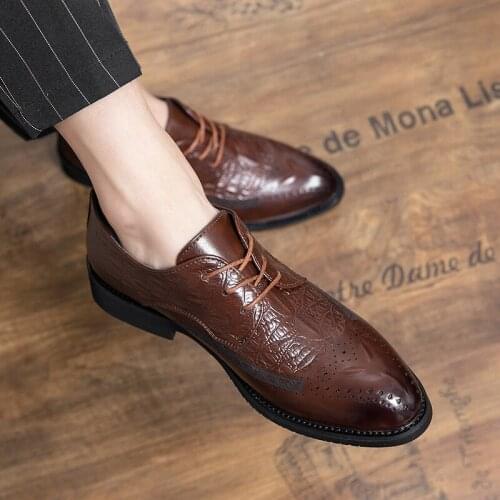 Fashion Men Shoes Lace up Formal Dress Casual Leather Oxford shoes Business Classic Vintage Wedding Designer Office Shoes men