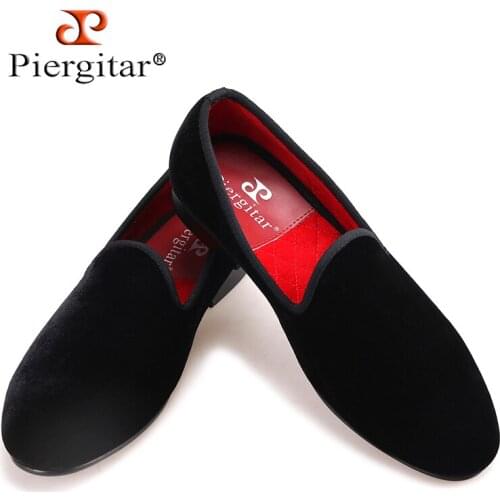 Piergitar new Handmade men velvet shoes with round tongue Fashion show party and wedding men dress shoes big size male loafers