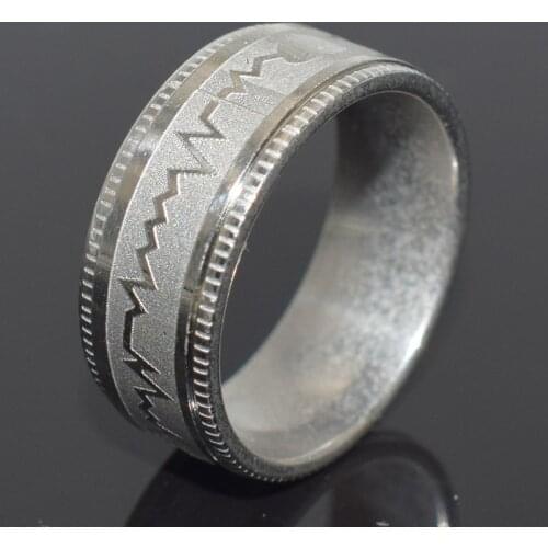Vintage Silver Color Steel Wave Rings Women Width 8mm Fashion Electrocardiogram Heart Wedding Stainless Steel Rings Men Jewelry