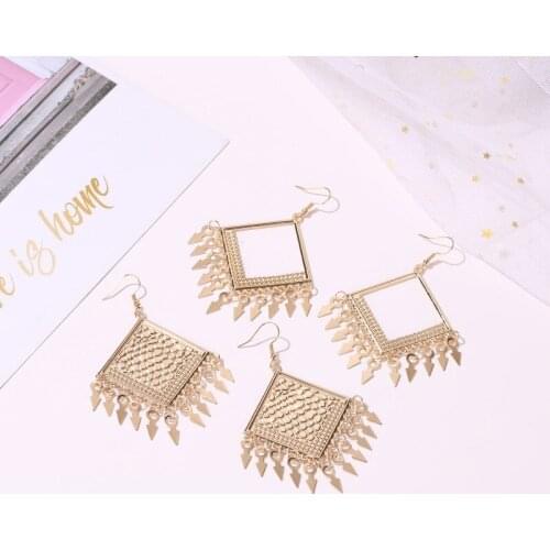 Hot Sale Hoop Earrings Fashion Tassel Ear Hoop Shine Shape Golden Round Jewellery Gifts Temperament Party Jewelry Gift