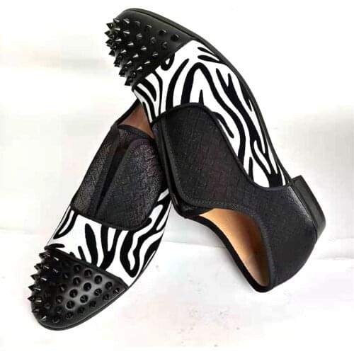 XQWFH 2021 Springtime Newest Men Patchwork Rivet Shoes Slip-on Anti-Skid Men Spike Oxfords Vintage Loafers Men Dress Shoes