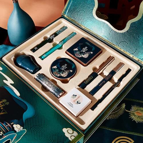 Cosmetic 10pcs One Set Makeup Mushroom Head Air Cushion Finishing Powder Face Powder Pearly Lustre Eye Shadow Gift Kit