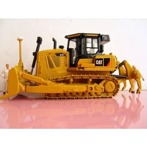 1:50 N-55224 Cat D7E Track-Type Tractor toy