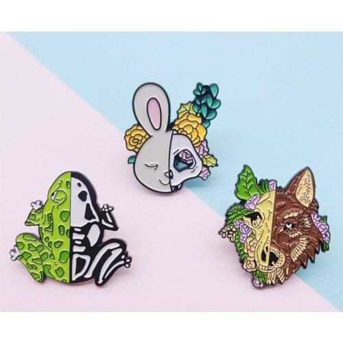 Creative Fun Animal Bones Enamel Brooch Frog Wolf Rabbit Flower Alloy Pins Badge Punk Accessories Woman Jewelry Gift For Friend