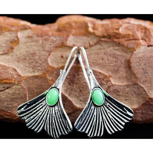 Vintage Ginkgo Leaf Green Stone Inlay Crochet Earrings For Women New Design Hook Earrings Fashion Jewelry 2020 Wholesale D287