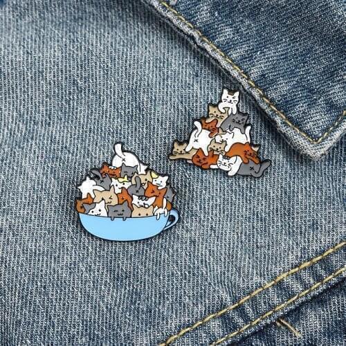 Animal Kitten Badge Jewelry Gift A Cup of Cats Enamel Pin Cat Coffee Cup Mug Brooches Bag Lapel Pin for Kids Friends