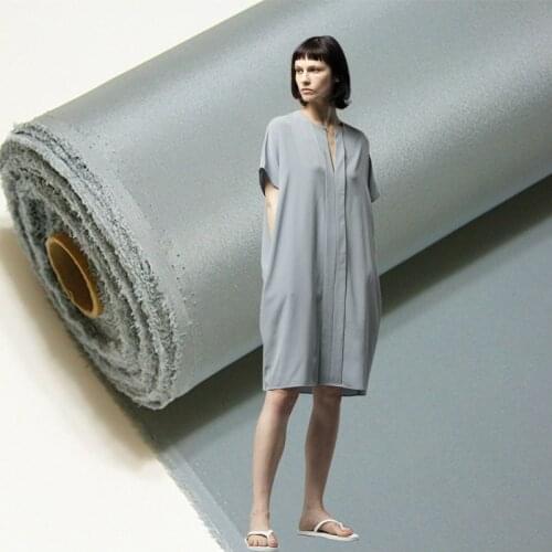 Dark gray natural mulberry silk crepe de chine fabric 140 cm width 32 momme anti-wrinkle soft shirt womens clothing fabric