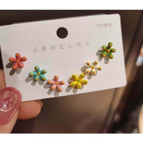 2020 New Arrival Classic Pink Green Stud Earrings for women Sweet Flower Cirlce Jewelry Fashion Gift