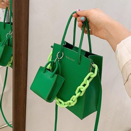 Popular bag female 2021 new fashion net red messenger bag high quality niche Design Portable Tote Bag