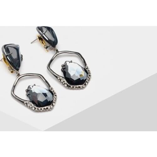 Amorita boutique fashionable Black pendant earrings