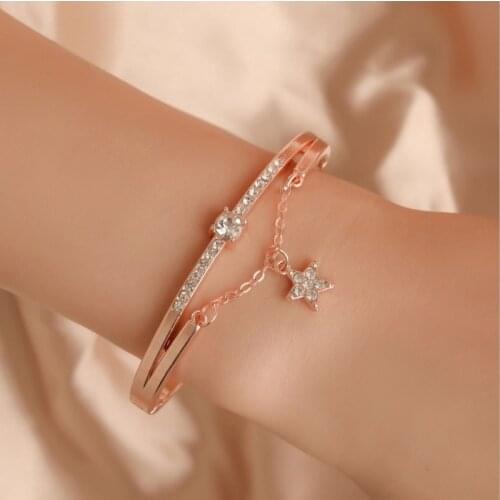 2021 Luxury Brand Bracelet Women Bracelet Popular Simple Love Roman Numeral Bracelet Tassel Peach Heart Bracelet Fashion Jewelry