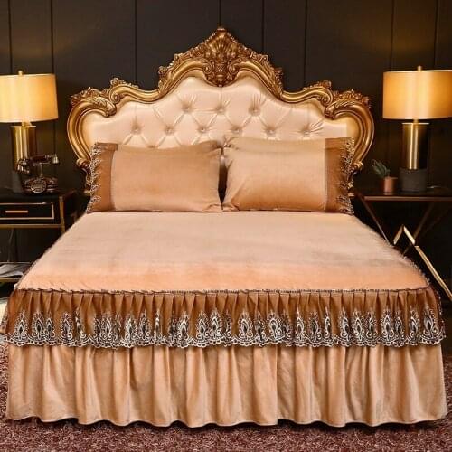 2020 new Thickened warm crystal velvet Bed spread Fitted Sheet Pillowcases 2/3 pcs Solid color embroidery lace Princess bedding