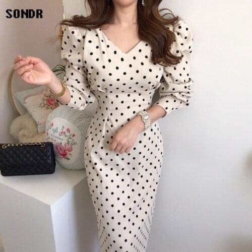 One-Piece Dress 2020 Autumn Winter New Korean V-Neck Slim French Puff Sleeve Bag Hip Corduroy Bow Polka Dot Printing Long Dress