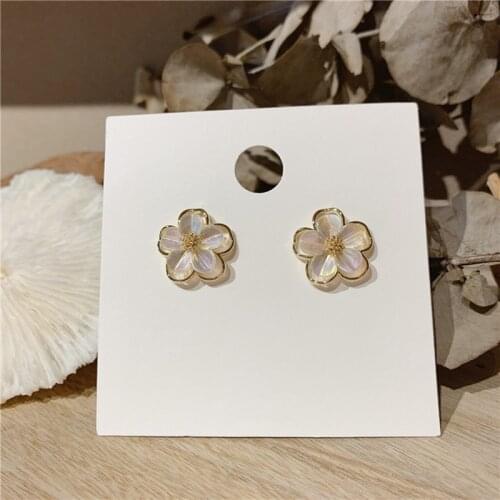 Japan And South Korea Cute White Flower Earrings Fashion Simple Girl Earrings Cute Charm Jewelry Accessories Gifts For Friends