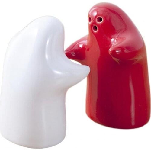 80% Hot Sales!!! 2Pcs Salt Shaker Convenient to Use Easy to Refill Ceramic Hugging Salt Holder for Kitchen