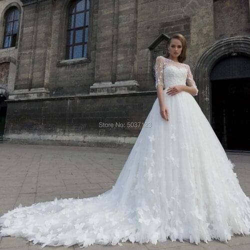 Ball Gown Tulle Wedding Dresses 2020 Butterflies O Neck Lace Appliques Half Sleeves Bridal Wedding Gown Vestido De Noiva