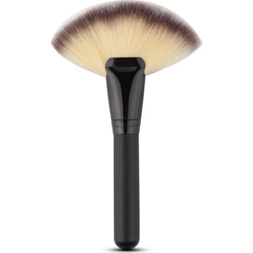 Pro Women Fan Shape Soft Blush Face Powder Foundation Cosmetic Brushes Makeup Beauty Tools Makeup Brush d1