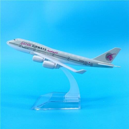 16cm 1:400 Scale Airplanes Qatar Airways Boeing B747 Model Airplane Kits Gift Plane Models Toys Collectible Decoration