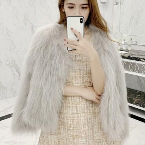 Faux Fox Fur Grass Coats Womens Short Fall Winter 2020 Korean Nine Points Sleeve O-neck Jackets Furry Sobretudo Feminino Inverno