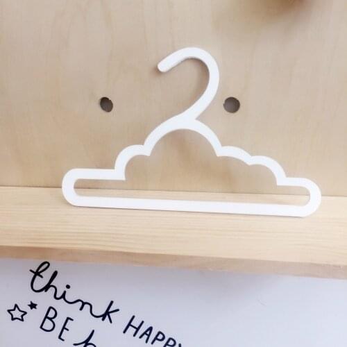 1PC Nordic Scandinavia Handmade Wooden cloud Cloth Hangers Clothes Dryer Rack For Baby Kids Decor Crafts Clothing Display MI 013