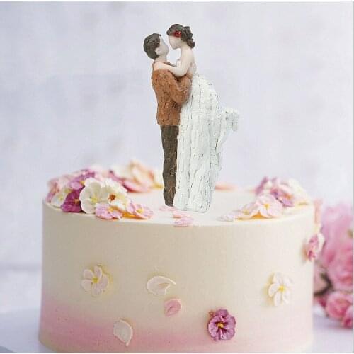 New design wedding cake topper groom liftign bride cake topper figurines engagement gifts favors cake decorating supplies