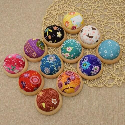Random Color Japanese Style Wooden Base Flower Needle Pin Holder For DIY Handmade Sewing Sponge Cushion Tools Gift