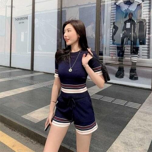 Ladies Summer New Style Korean Style Knitted Short Sleeve + Shorts Two-piece Ice Silk Contrast Color Fashion Sports Suit