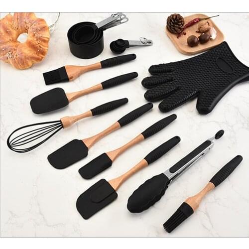 Wooden Handle Cooking Tools Turner Spatula Silicone High Quality Spoon Kitchenware Brush Scraper Pasta Egg Beater Gloves Tools