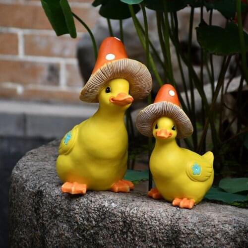 Garden Cute Duck Sculpture Ornaments Courtyard Outdoor Decoration Resin Duck Statue Home Decor Creative Animal Crafts Figurines