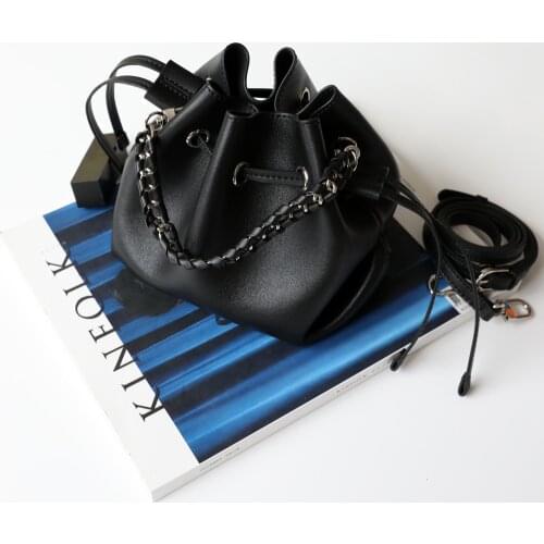 Fashion Tassel Bucket Bag for Women Designer Brand Handbags Luxury Cow Leather Shoulder Crossbody Bag White Large Tote Purse