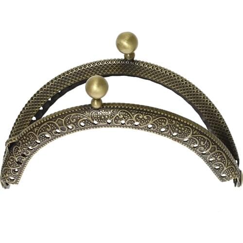 DoreenBeads Metal Frame Kiss Clasp Half Round For Purse Bag Antique Bronze Round Ball (Open Size:10.7x8.5cm)8.5x6cm,3 PCs