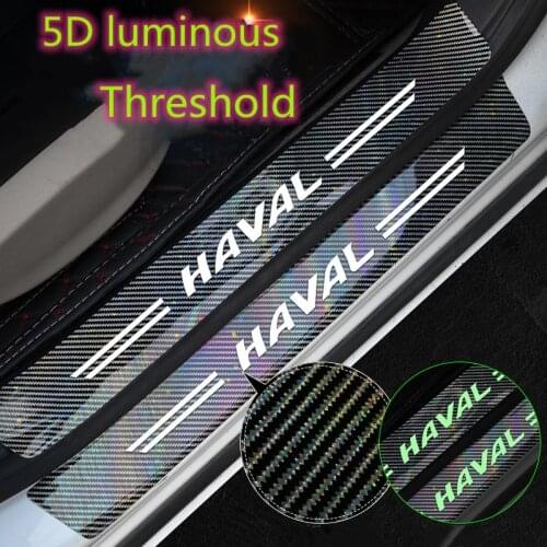 The new flash point 5D carbon fiber car luminous door sill strip anti-stepping paste anti-scratch car door pedal protection stri