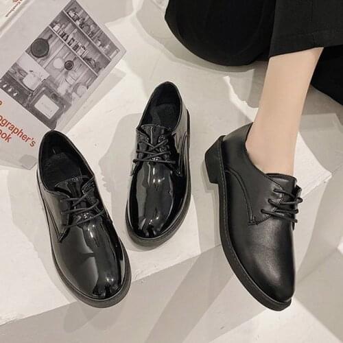 Spring Autumn Women Oxfored Shoes Lace Up Low Heels Patent Leather Brogue Shoes Ladies Black Casula Shoes zapatos mujer 9033G