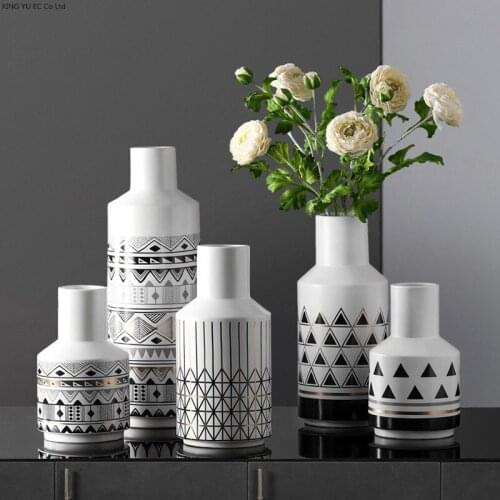 White Geometric Striped Vase Ceramic Vase Modern Home Decoration Accessories Creative Living Room Flower Arrangement Decoration