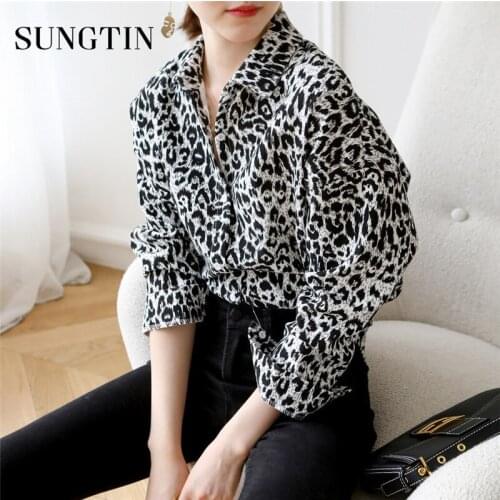 Sungtin Chic Vintage Leopard Women Blouses 2021 Spring Turn-down Collar Female Single-breasted Shirts Elegant Ladies Blusas New