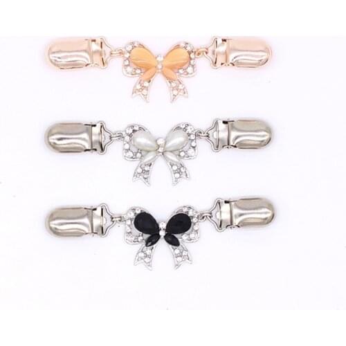 Fashion Bowknot Cardigan Clip Clothes Rhinestone Decorative Buttons Metal Buckles Sweater Tie Clip Pins