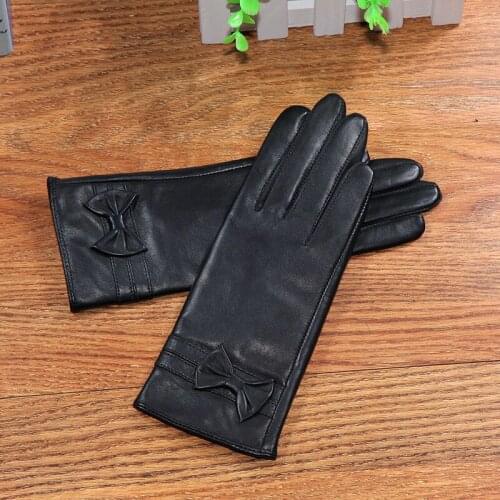 Genuine Leather Gloves Female Classic Black Sheepskin Gloves Butterfly Knot Keep Warm Womans Driving Gloves DQ6102