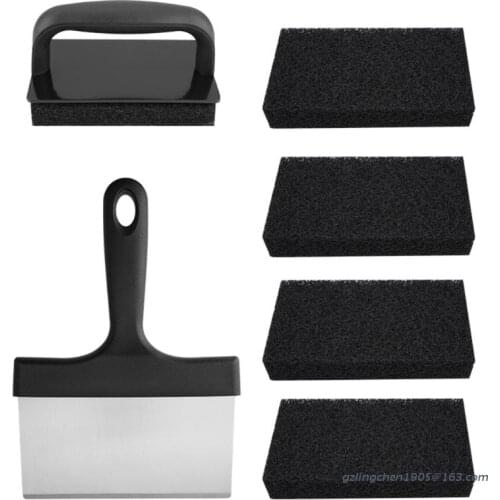 P8DE Barbecue Grill Griddle Cleaning Kit Handy Stainless Steel Food Scraper Combined with 4 Abrasive Anti-Grease Scouring Pads