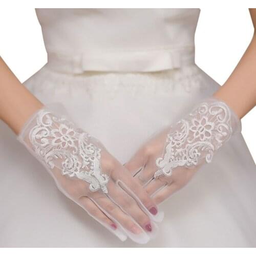 Glamour Bride Dress Gloves Lace Short Paragraph Mittens Wedding Dresses Accessories Charming Lady Women Glove with Fingers