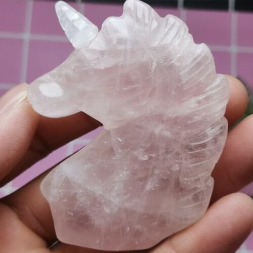 Natural powder crystal, hand carved horse head can be placed in the crystal pieces, can be healing