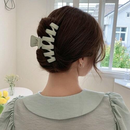 New Fashion Large Solid Color Plastic Hair Clips Girls Hairpins Crab Claws Clamp Hair Girls Women For Accessoires Headdress