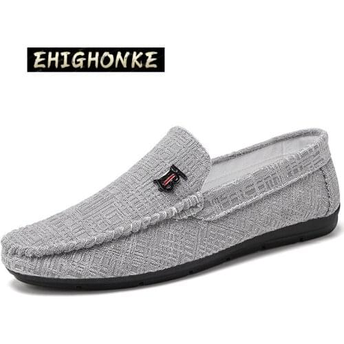 Fashion classic leather mens shoes luxury brand Italian casual mens loafers moccasin breathable non-slip black mens driving