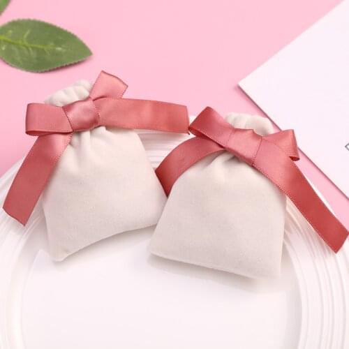 50 Velvet Jewelry Packaging Personalized Custom Flannel Pouches Gift Bags Chic Wedding Candy Favor Bags
