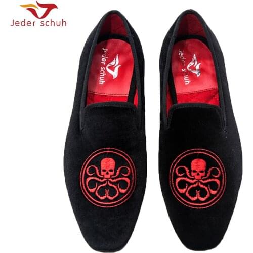 Jeder Schuh Men Shoes Red Pirates Logo Design Velvet Shoes Smoking Slippers Banquet Shoes Loafers