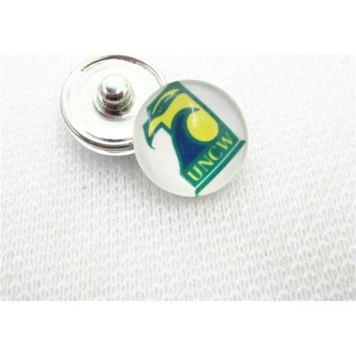 10pcs US NC-Wilmington Seahawks Snap Buttons Glass 18mm Sports buttons Diy Snaps Jewelry Bracelets&bangles Charms