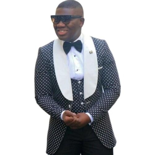 Handsome Black With White Dot Groom Tuxedos Shawl Collar Mens Evening Dress Toast Business Suits (Jacket+Pants+Vest+Tie) W:136
